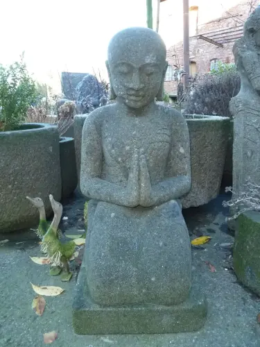 Product image of the product “Kneeling monk with folded hands, ”