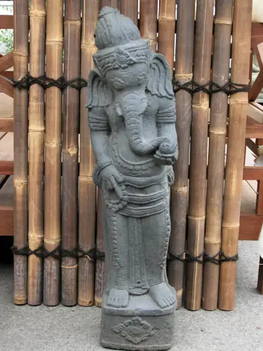 Product image of the product “Standing ganesha, 115cm height, basanite ”
