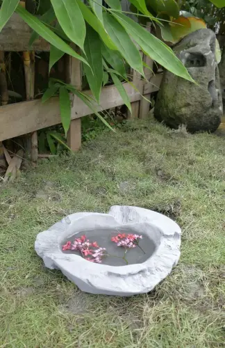 Product image of the product “Nature's Touch cast stone bowl, 33cm long ”