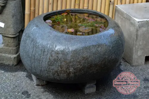 Product image of the product “Pot for water, Dia approx 76-80. Height 51-55. Outside polished ”
