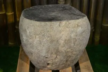 Product image of the product “Stool made from Nature stonee Riverstone, 40x40x50 cm ”