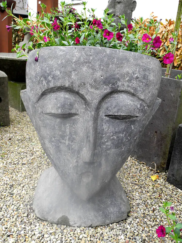  Product image 1 of the product “Head abstract, 80cm basanite, handmade, antique finish ”