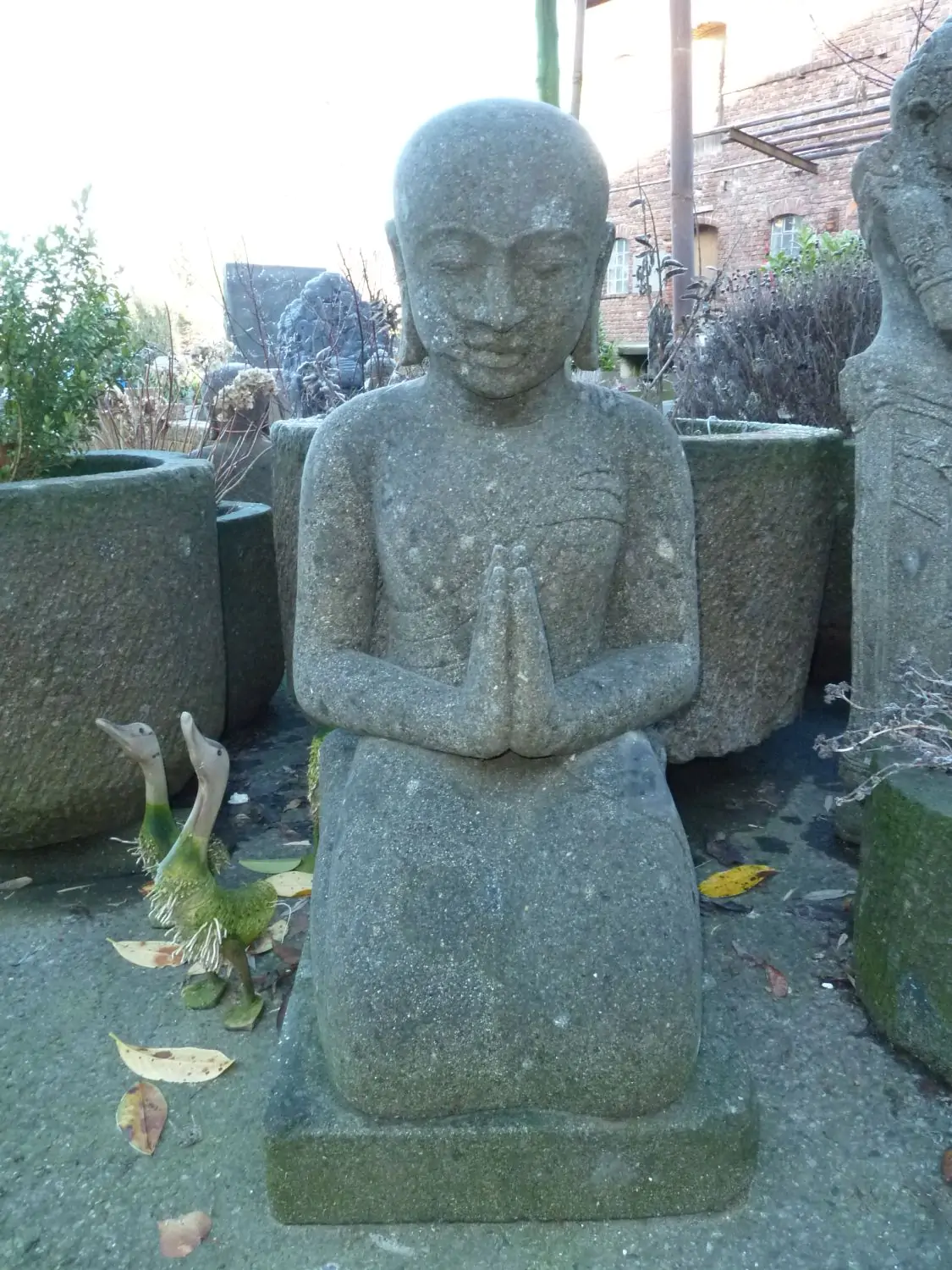  Product image 1 of the product “Kneeling monk with folded hands, ”