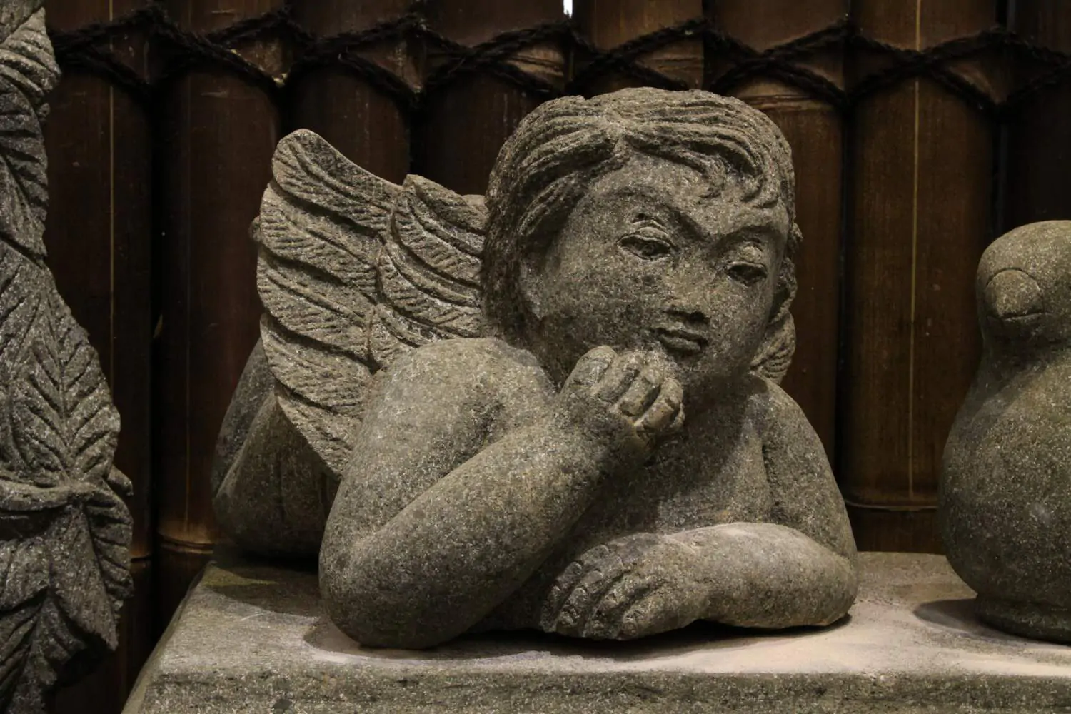  Product image 1 of the product “Seated monk, 45 cm H ”