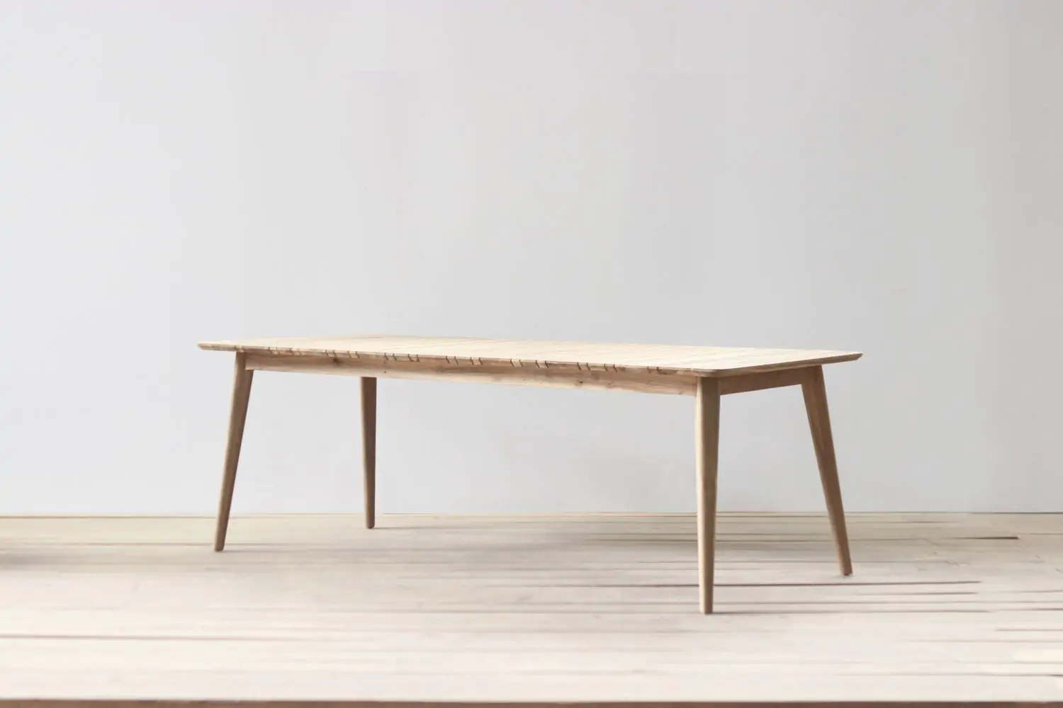  Product image 1 of the product “Table made of teak wood Size 220 x 100 x 75 cm. ”