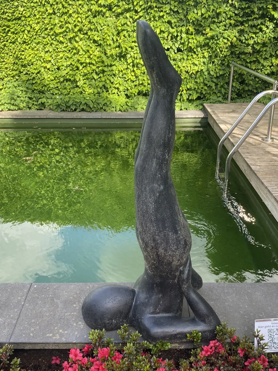  Product image 2 of the product “Sitting woman yoga position Shoulderstand - Salamba Sarvangasana, in the sizes from 30 to 130cm, cast stone, antique finish ”