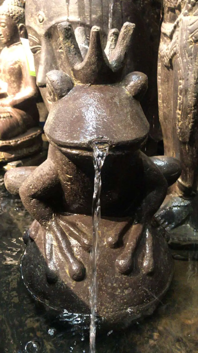  Product image 2 of the product “Frog king with crown sitting on a ball as a water feature. 55cm high. Painted in the color antique finish ”