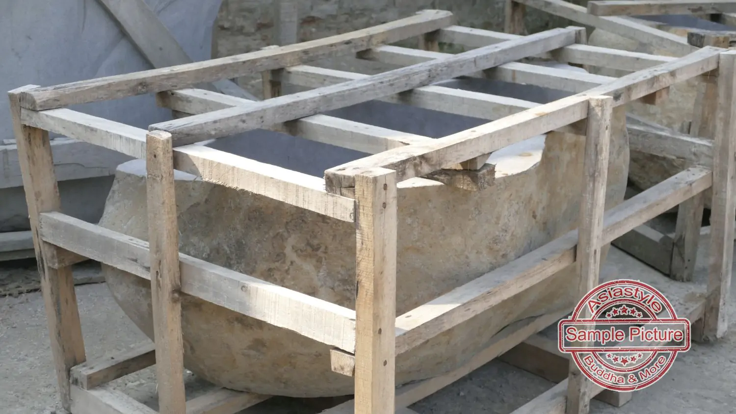  Product image 2 of the product “Riverstone basin, natural surface, polished inside. Dia approx 101-110. Height 41-50 ”