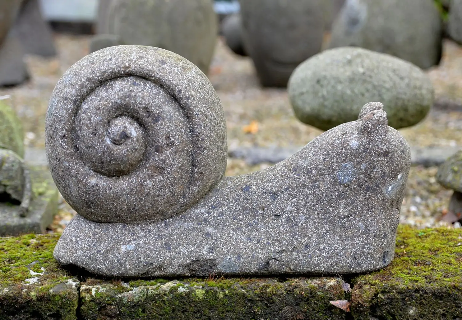  Product image 3 of the product “Snail sculpture made of natural stone ”