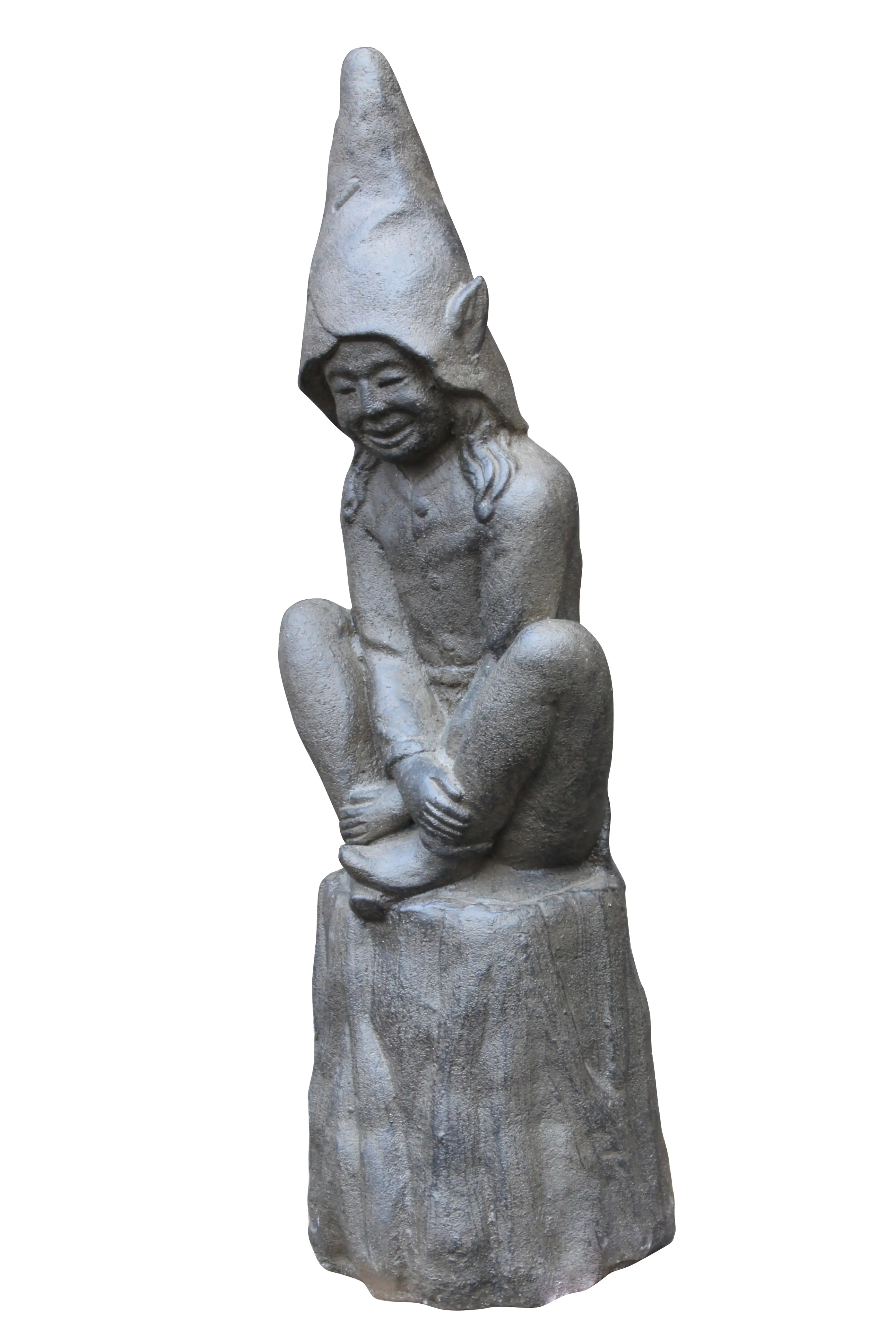  Product image 4 of the product “Sitting goblin on base, cast stone - antique finish ”