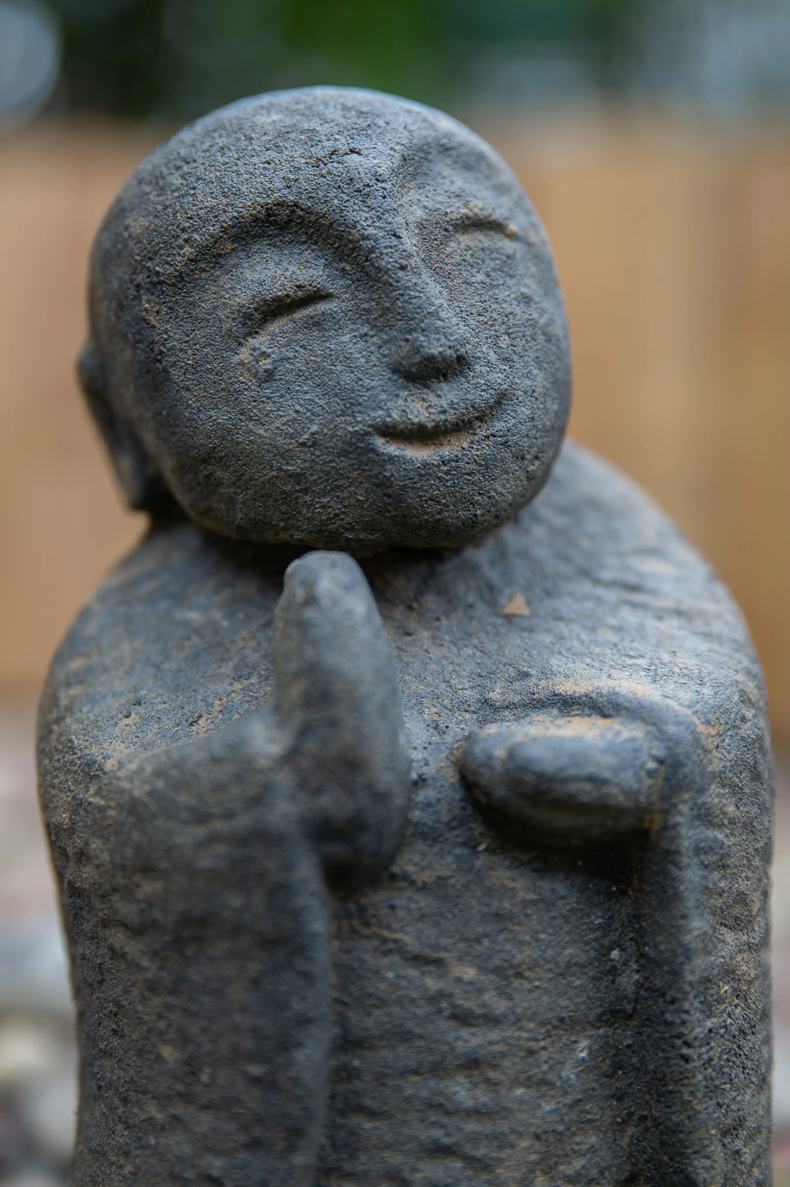  Product image 4 of the product “Standing Korean monk a little thick, 21 cm high. Painted in the color antique finish ”