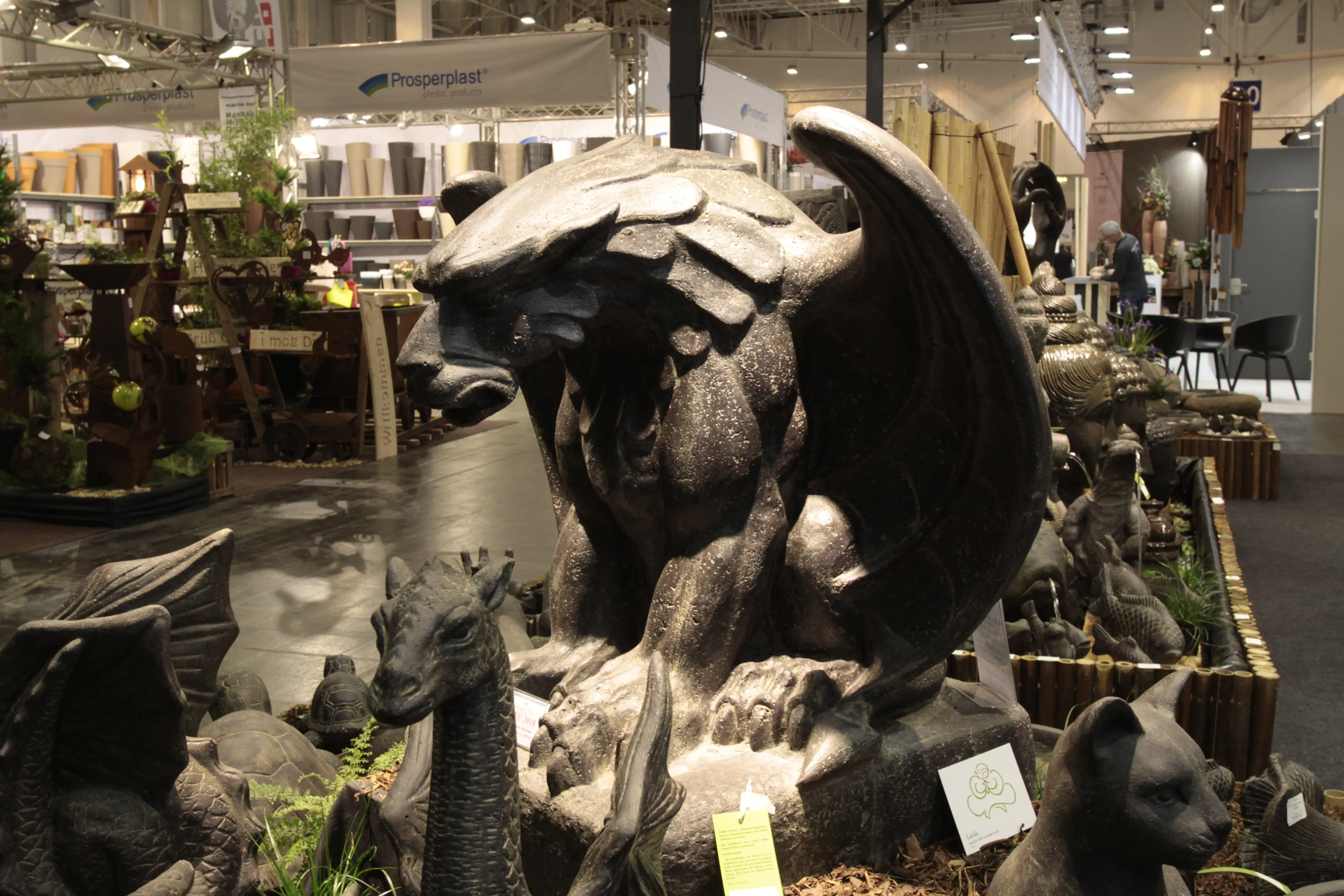  Product image 4 of the product “Gothic Sculpture, seated on base. 76 x 60 x 98cm. Stone cast, handcrafted & coloured ”