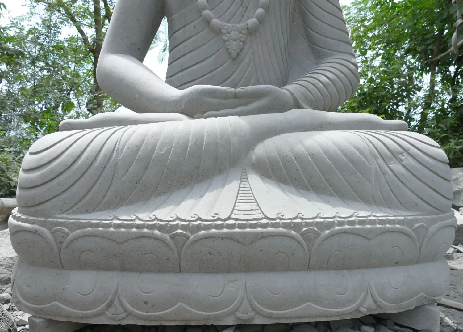  Product image 7 of the product “Seated Buddha made of Riverstone in Dhyana Position - gesture of meditation, H. 190 CM ”